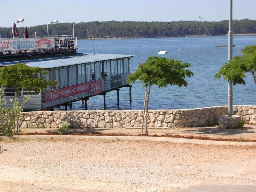 Apartment Perkovic Jadranka Kornic Luaran gambar
