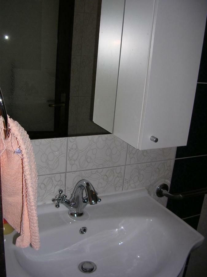 Apartment Perkovic Jadranka Kornic Luaran gambar